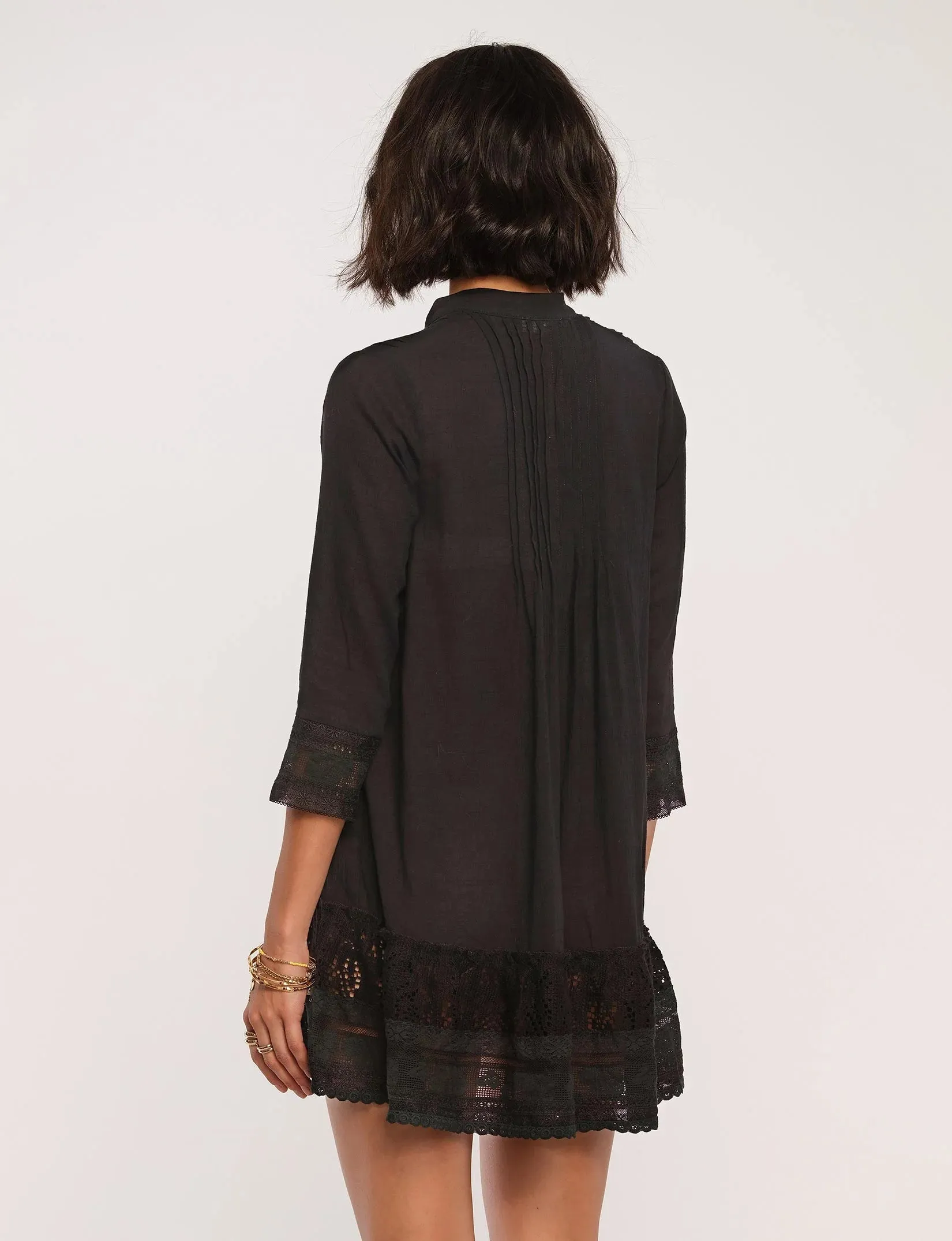 Black Charina Cover-Up