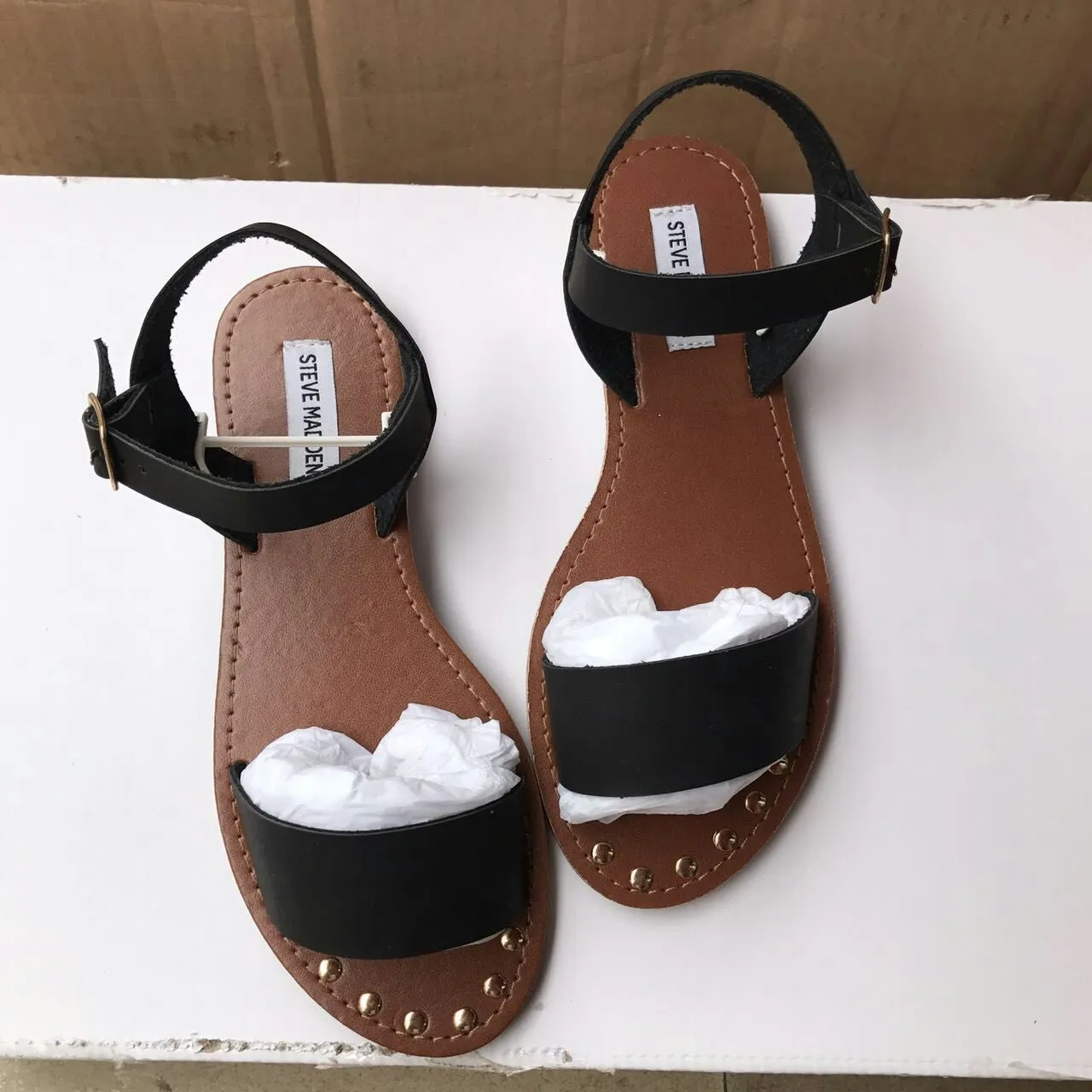 Chicvane Ankle Buckle Strappy Rivet Summer Flat Sandals